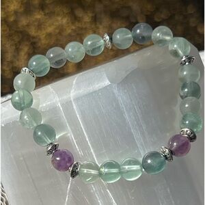 HM030 Fluorite stretch bracelet 7”
